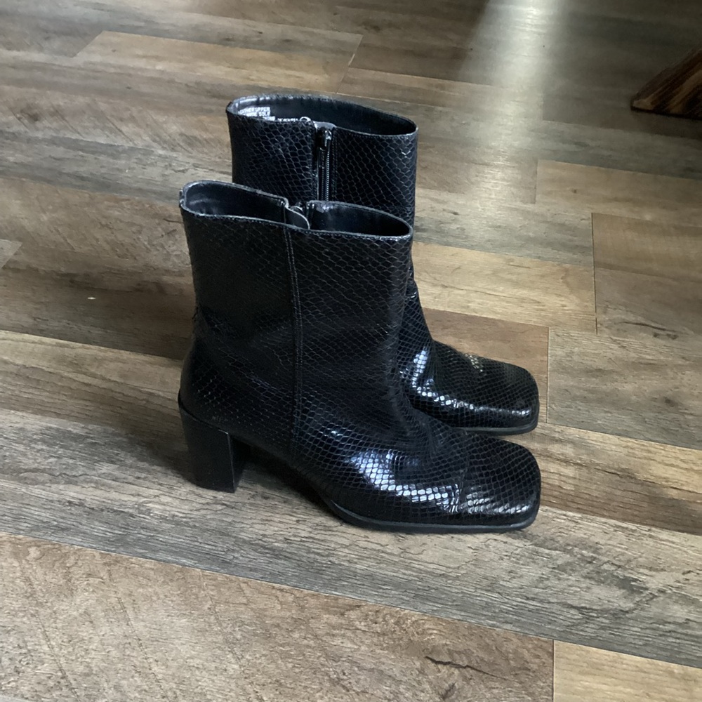 Bandolino AGATHA Black Leather Boots